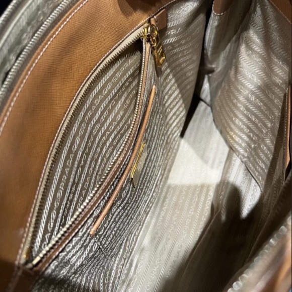 Prada Saffiano Large Tote - Picture 9 of 10